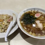 善の家 - ラーメン半チャーハン¥650