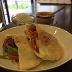 ソッリーゾ - ピタパンのサンドイッチ