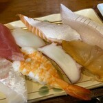 ふる川 - デカネタの寿司の８貫