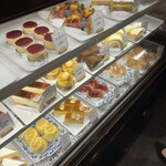 西洋菓子 しろたえ - ショーケース☀️①