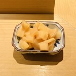 鮨 一二郎 - ガリ