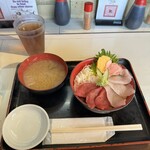 築地 どんぶり市場 - 