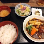 Kapone - ビーフシチュー定食