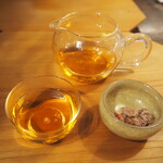 餃子そして焼味 巣王 - 中国茶