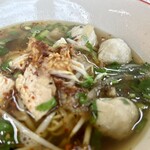 ก๋วยเตี๋ยวไก่นายอุ๋ย - 