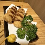 炭火焼 焼鳥酒場 虜 - 串かつ