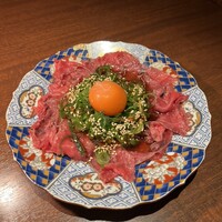 焼肉 にくだらけ - 田村牛とSAMURAI九条ネギを使ったとろけるユッケ