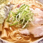 Ramen shokudou rairakukenkyoudaiten - 手もみラーメンピリ辛