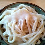 元祖 熊谷うどん 福福 - 大盛りです。うどんの端が入ってました。