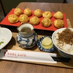 タコあしCAFE - 明石焼き＋ちりめん山椒ご飯 ＋コーヒー1,150円