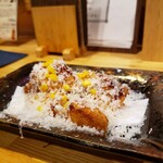 酒肴結 さかぐち - 柚子香る海老芋のから揚げパルミジャーノかけ