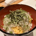Washoku Unagi Oohira - しらす丼定食