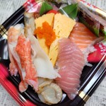 魚屋 - 海鮮丼開封後