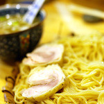 一夢庵 - 期間限定。牛モツ塩つけ麺。