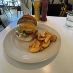 Burger Mania - クアトロチーズバーガー+ グリルオニオン