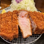 とんかつ檍のカレー屋 いっぺこっぺ - 特上ロースかつ(300g)アップ