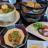 中国料理 カリュウ(ヨコハマ グランド インターコンチネンタル ホテル) - 蒸し物3、揚げ物3、小皿2