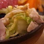 Kurafuto Sawa-Toni Donemaguro Nikenoshima - 白菜とツナのサラダ