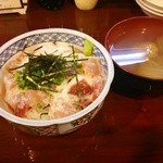 里 - マグロ山かけ丼