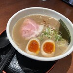 節系とんこつらぁ麺　おもと - 