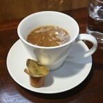 キッチン ブルー グローブ - ミルクを入れます