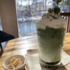 水辺のカフェテラス