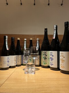h Sensumidokosumitora - 店長が直接買い付けに行っている、自慢の日本酒！季節ごとに変わる日本酒をお楽しみください！