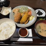 八ぶんめ - ミックスフライ定食❗️