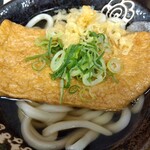 Hanamaru Udon - きつねうどん(小) 450円(税込)(2024年1月10日撮影)