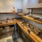 小さなパン小屋 一休 - 店内