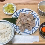 あんちすてーき とろろ麦めし 豚丸 - 