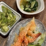 Chibakko Izakaya Umakushi Toriton - そら豆のおつまみと初来店のサービスきゅうり