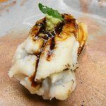 鮨おおしお  - 煮穴子　七輪で炙ってツメで！