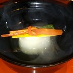 睦月 - ぶりを大根の桂剥きで巻いた碗もの