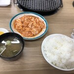 焼肉・定食・冷麺 味楽苑 - ホルモン定食味噌味