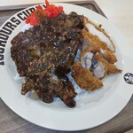 100時間カレー - 料理写真:牛肉と玉ねぎカレー・ご飯大＋チキンカツ
