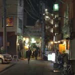 Taishuusakaba Tamai - 溝ノ口の飲食街入口。こんな雰囲気だとは知らなかった。