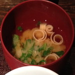 春秋 - かつべ牛すじカレー小丼と「野菜とり放題」ランチ（１，４００円）の味噌汁