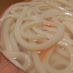 たらいうどん椛や - 「釜揚げうどん」食べている最中。