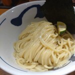 つじ田 - 麺にかぼすと海苔