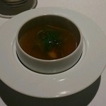 カセント - 8000円ランチ③コンソメスープ