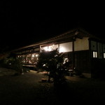 たらいうどん椛や - 夜の「椛や」さん。⑥　やや近寄ったアングルで。