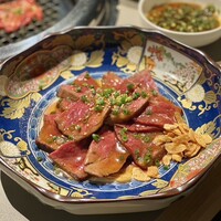 大衆肉酒場 こだわり米 匠 - 塊肉を自分で選び、6種類くらい？の調理方法の中から自分好みの味付けを決めます！