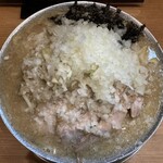 磨きの町のラーメン屋 味我駆 - 背脂味噌ラーメン特盛 990円