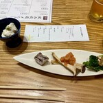 Washoku Sake En - もっちり豆腐、干し柿クリームチーズサンド、えりんぎの明太おろし、ブロッコリーの胡麻和え