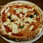 PIZZERIA AMICI - マルゲリータ