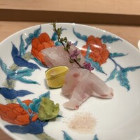 鮨 近藤 - クエとヒラメ