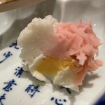 銀座 しのはら - つくね芋の紅白きんとんに百合根の黄身餡