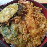 金兵衛食堂 - 天丼セット1050円の天丼(2023.12.17)