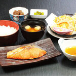 Joifuru Ginrei - 鮭塩焼きと海老天定食